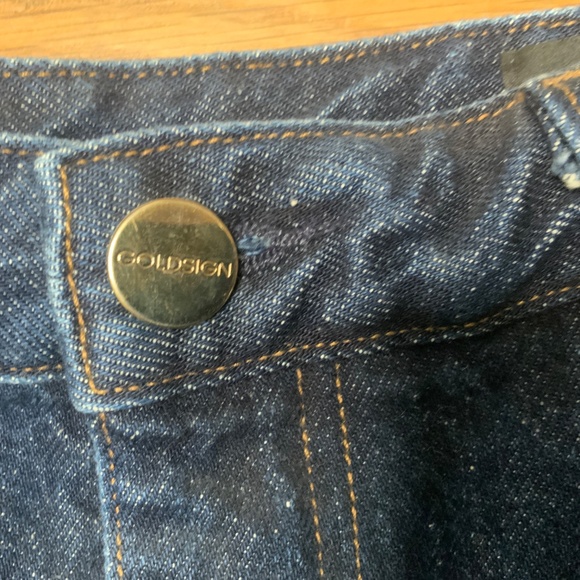 New Goldsign Jean Skirt With Slit at Front. Size 28 - Picture 5 of 12